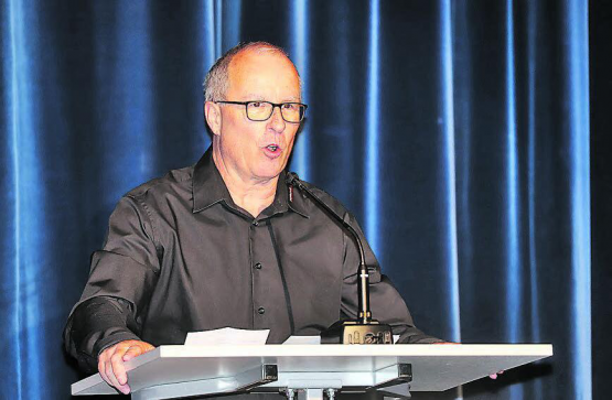 «Schaffen wir uns glückliche Momente.» Gemeindeammann Jules Giger regte die Zuhörerschaft an, mit Offenheit das eigene Glück zu schmieden.