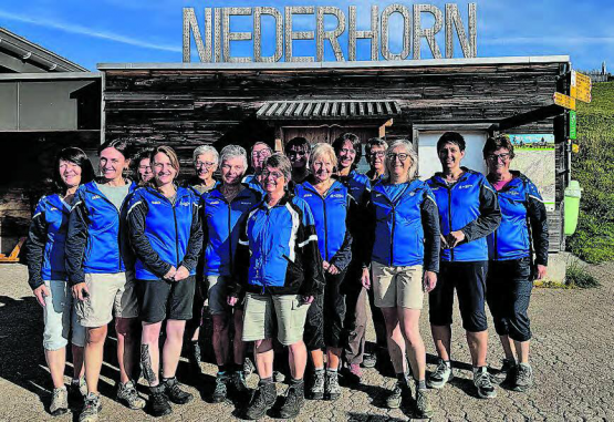 Auf Reisen: Die Turnerinnen vom Frauenturnverein Zetzwil im Berner Oberland. (Bild: zVg.)