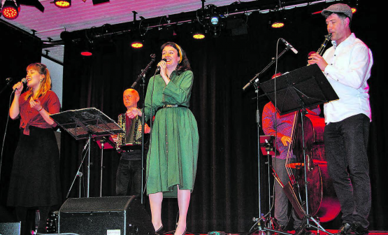 «Bendorim» zu Gast im Forum: Es war ein Konzert voll fantastischer Melodien von Jazz über Klezmer zu Folk und Swing, gespielt mit viel Leichtigkeit. (Bild: hh)