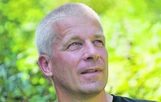 Jürg Neuenschwander, Jahrgang 1966, parteilos, bewirbt sich für den frei gewordenen Sitz im Gemeinderat Zetzwil und möchte in dieser Funktion der Gesellschaft etwas zurückgeben. (Bild: zVg.)