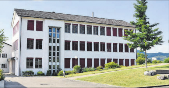 Das Gontenschwiler Primarschulhaus: Bald wird auf dessen Dach für 80’000 Franken eine Photovoltaikanlage installiert. (Bilder: mars.)