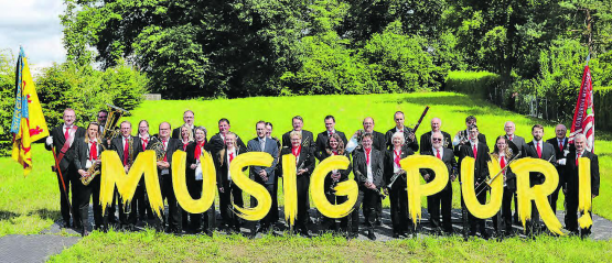 Die Musikgesellschaften Menziken und Reinach nahmen gemeinsam am Musiktag in Oberrüti teil und durften einen Erfolg feiern. Bilder: zVg.)