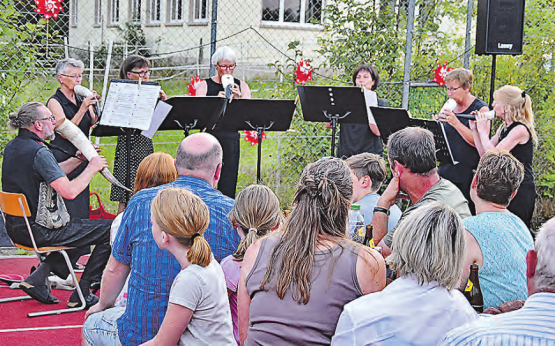 Ungewöhnliche Klänge aus Kuh- und Gämshörnern: Das Ensemble Saltarello an der Bottenwiler Bundesfeier. (Bild: aw.)
