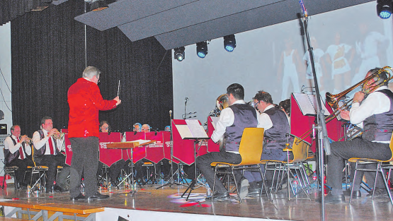Helden, Geschichten und Legenden liessen die Boniswiler Musikanten unter der Leitung von Dieter Siegrist an ihrem Jahreskonzert aufleben. (Bilder: hh.)