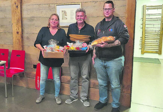 Glückliche Gewinner beim Plauschjassen in der Chileschüür. (Bild: zVg)