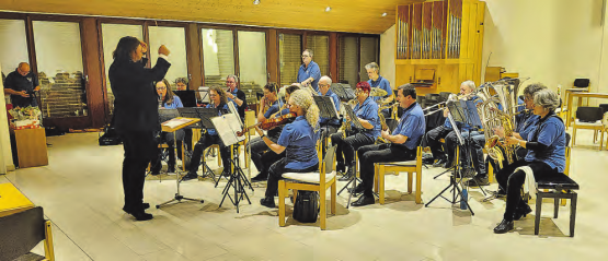 Die Musikgesellschaft Teufenthal-Unterkulm unter der Leitung von Yaroslav Kutsan sorgte für abwechslungsreiche musikalische Unterhaltung. (Bilder: Roland Marti)