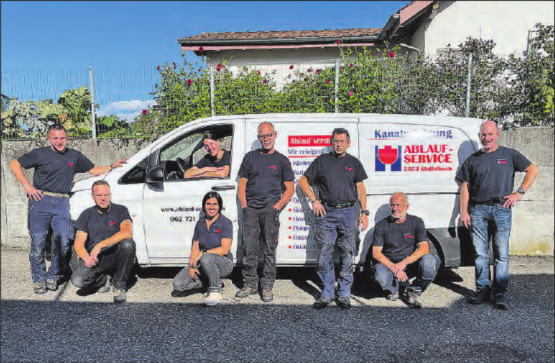Das erfahrene und top motivierte Team der Ablauf-Service GmbH (v.l.): Marco Pendt, Marc Eisenring, Sandra Amiet, Sandra Bolliger, Christoph Mauch, Alfred Wiedmer, Didi Ritter, Stefan Bolliger. (Bild: zVg.)