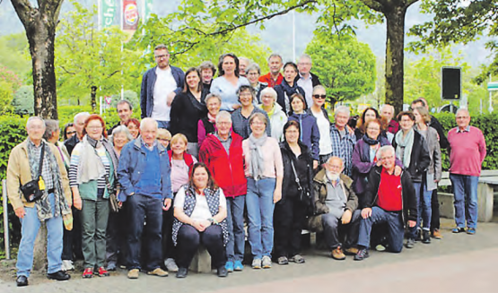 Vereinsreise der Theatergesellschaft Beinwil am See: Erinnerungsbild der Reisegruppe beim Zwischenhalt in der Raststätte Heidiland. (Bild: zVg.)