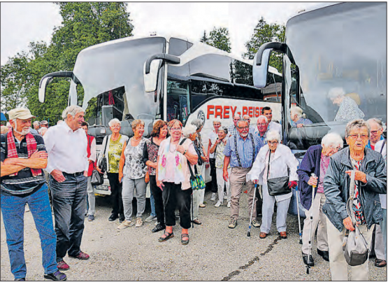 Mit dem Car durch’s Toggenburgerland: Die Kirchgemeinden luden zur Seniorenreise ein. Weitere Bilder auf www.kirche-gz.ch (Bild: zVg.)