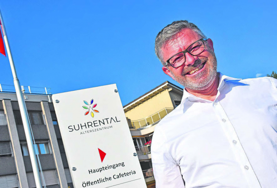 Der neue Verwaltungsratspräsident des Suhrental Alterszentrums, Karsten Bugmann, will mit einer Vorwärtsstrategie Vergangenes hinter dem Alterszentrum lassen. (Bilder: ran)