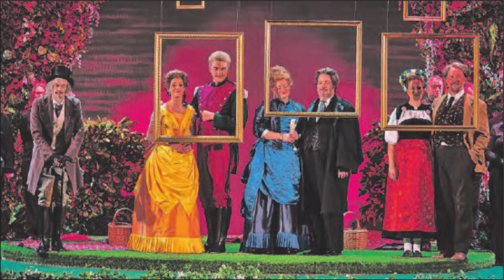 Bis am 30. Oktober kann man den Dreivierteltakten von Johann Strauss lauschen: Infos zu «Wiener Blu(e)t» unter popup-operetta.ch. (Bild: zVg.)