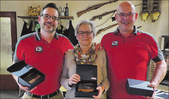 Neue Ehrenmitglieder des Schützenvereins Oberkulm: (v.l.n.r.) Patrick Speck, Eveline Hunziker und Steve Baumann. (Bild: zVg.)