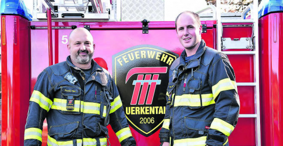 Nach 12 Jahren an der Spitze der Feuerwehr Uerkental übergibt Thomas Räss (links) Ende Jahr das Kommando an seinen Nachfolger Yves Sommer. (Bild: ran.)