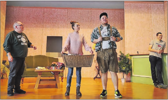 Die Theatergruppe Birrwil präsentiert Mitte Januar den Dreiakter «Bärgfrüehlig». (Bild: zVg.)