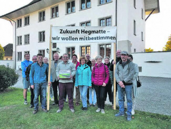 Bereits 2018 wurden 469 Unterschriften für eine Initiative gesammelt: Der Aufwand hat sich gelohnt, die Hegmatte soll nun doch eine grüne Wiese bleiben. (Archivbild: zVg.)
