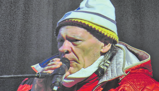 Originelles Outfit eines Zürchers an der Hypi-Generalversammlung im Aargau. (Bilder: msu.)