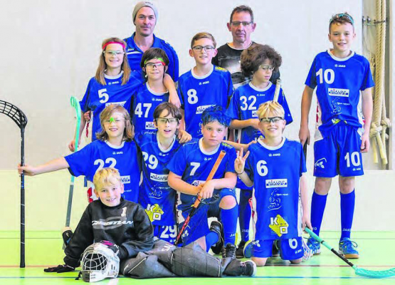 Die Junioren D2 von Lok Reinach bewiesen viel Selbstvertrauen und Köpfchen. (Bild: Roland Wick)