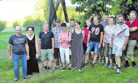 Lotti und Martin Baumann aus Beinwil am See (links im Bild) sind beim diesjährigen Qualitätswettbewerb für Kirschen im Aargau mit dem ersten Preis ausgezeichnet worden. (Bilder: msu.)