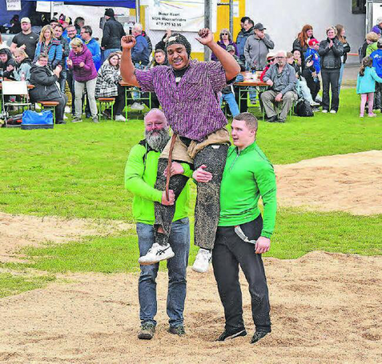 Erfolgreich am Frühjahrschwinget in Suhr: Sinisha Lüscher gewann in Suhr sein erstes Schwingfest bei den Aktiven. (Bild: ran.)