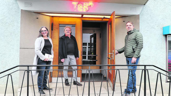 Natalie Ammann, Clo Bisaz und Stefan Jablonski: Vom 17. bis 22. März spannen Impuls Zusammenleben aargauSüd, das Theater am Bahnhof und der TaB Kinoklub zusammen. (Bild: rc.)