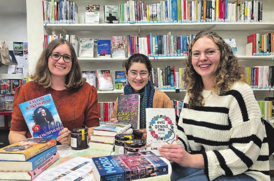 Das Team der Wynabuchhandlung (v.l.n.r.) Anina Dössegger, Azra Göltepe und Anita Baumann, freute sich über die zahlreichen Gäste und den gelungenen Anlass. (Bild: zVg.)
