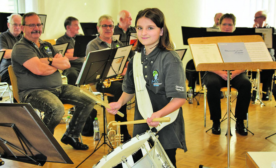 Sie erntete grossen Applaus: Emeli hätte eigentlich im Duett spielen sollen. Da ihr Partner jedoch ausfiel, zeigte sie eindrücklich, was sie drauf hat. (Bilder: st.)