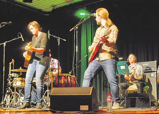 Im Forum Seon zu Gast: Beata Bereuter und Band, im Gepäck musikalische Leckerbissen für Ohr und Herz. (Bild: hh.)