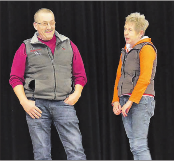 Freunde historischer Renn-Motorräder: Pilot Kurt Schüttel und seine Frau Susanne erzielten mit ihrer Yamaha Colonia, Jg. 84, schon mehrere Podestplätze an den Vintage Seitenwagen-Schweizermeisterschaften. (Bilder: moha.)