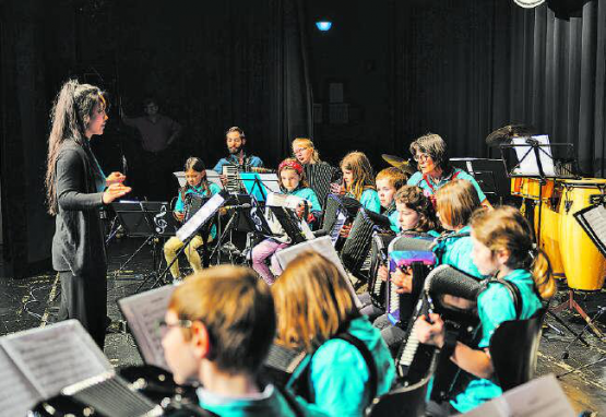 Reisten für die Überraschung an: Die Chnopf-Hüpfer Beginners Band. (Bild: zVg.)