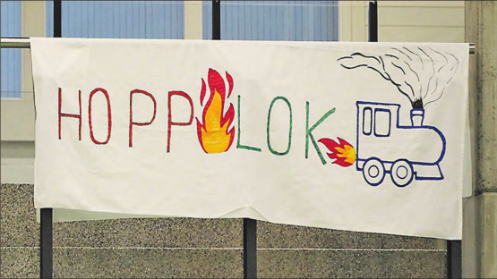 «Hopp Lok» so werden die Frauen von Lok Reinach angefeuert. (Archivbild: Otto Lüscher)