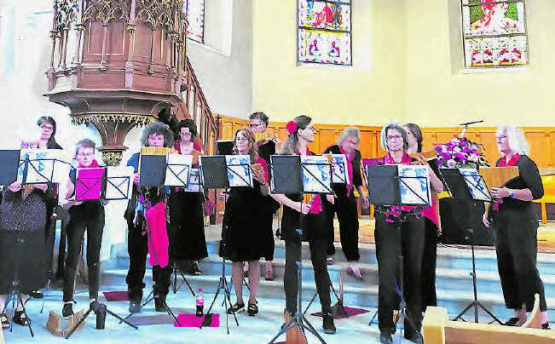 Das Panflötenensemble «Panelodia» spielte am vergangenen Sonntag während des Gottesdienstes in Menziken. (Text und Bild: Bruno von Nünist)