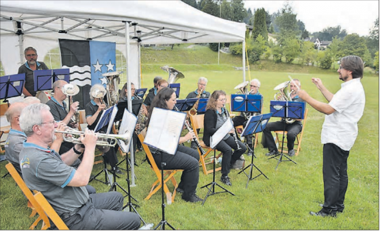 Im Einsatz am 1. August: Die Musikgesellschaften Unterkulm und Teufenthal umrahmten die Feier mit passenden Klängen. (Bilder: P.Te.)