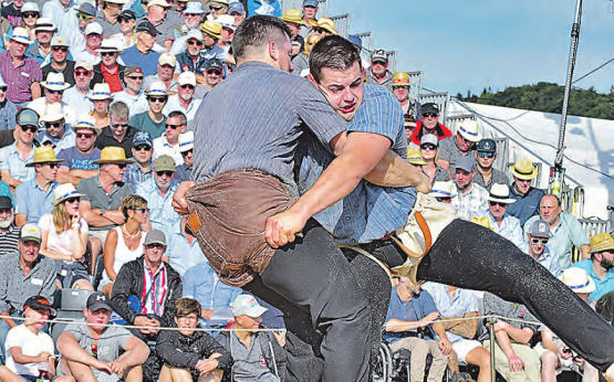Der Freiämter «Neueidgenosse» Andreas Döbeli (rechts, hier gegen den Berner Patrick Schenk) kommt erst 2022 zu seinem Heimauftritt am Aargauer «Kantonalen». (Bild: wr)