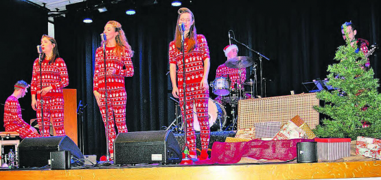 Weihnachtsstimmung, die Spass machte, verbreiteten die «Airlettes». (Bild: hh)