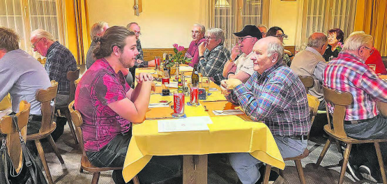 Die Teilnehmenden des Central-Jass freuen sich auf einen geselligen Abend und die Verkündung des Jahresklassements. (Bild: zVg.)