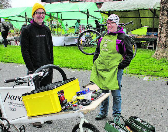 Einkaufen mit Aussicht: Schon zum 75. Mal fand am vergangenen Samstag der Märt in Birrwil statt. (Bild: grh)