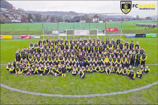 Geben alles, damit die Tradition zurückkehren kann: Die Mitglieder des FC Muhen freuen sich auf das Fest. (Bild: zVg.)