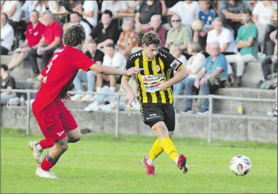 (Archivbild: Otto Lüscher) Thimo Fleischli (rechts) traf zum 2:1