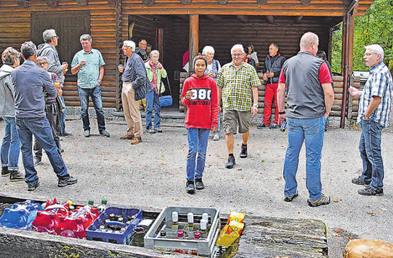 Waldhaushock des Langlaufvereins Kalthof-Wiliberg: Apéro und Plausch finden wie gewohnt vor der Waldhütte Staffelbach statt. (Bild: aw.)