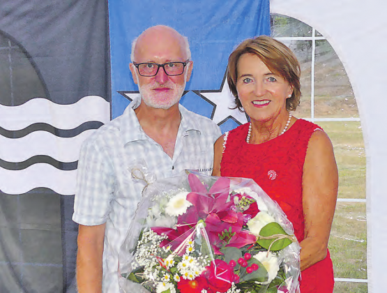 Sie sprachen zu den Gästen: (v.li.) Teufenthals Gemeindeammann Urs Lehner und Festrednerin Renate Gautschy, Grossrätin und Frau Gemeindeammann von Gontenschwil. (Bilder: moha.)
