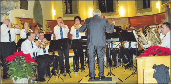 Verschiedene Register präsentierten sich zum Teil: Sie trugen unter der Leitung von Arthur Neukom zum spannenden Programmablauf bei. (Bild: st.)