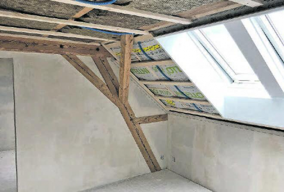 R. Steiner AG, Oberkulm: Ihr Ansprechpartner für Dachsanierung und Dachdämmung.