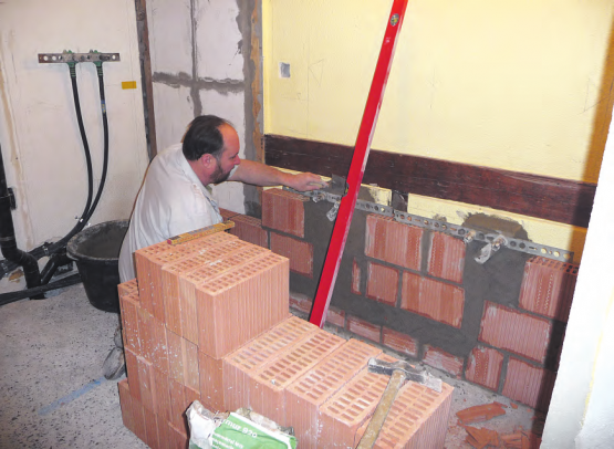 Ihr vielseitiger Bauprofi in der Region: Thomas Zeier. (Bilder: zVg.)