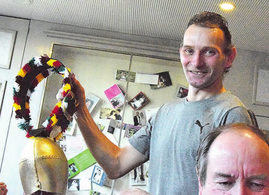 Er läuft pro Jahr einige Wanderschuhe durch: Christian Bärtschi lief sage und schreibe 4286 km für die Wandergruppe Hirschthal. Er isst jeweils auch doppelte Portionen und ist trotzdem gertenschlank! (Bilder: st.)