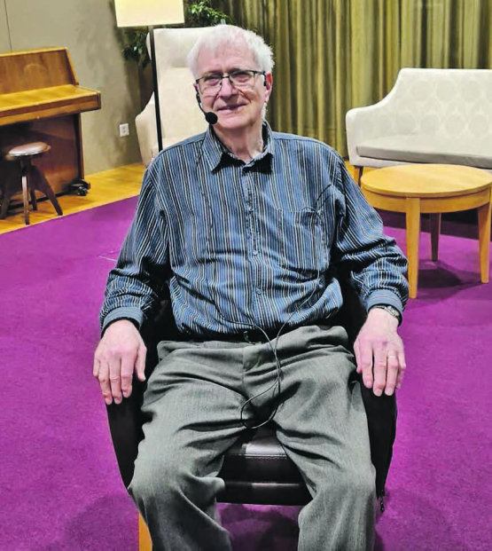 Der ehemalige Dorfpolizist und Regionalpolizist von Reinach, Franz Hübscher, erzählte am Kaminfeuergespräch in der Residenz Falkenstein aus seinem Leben. (Bild: zVg.)