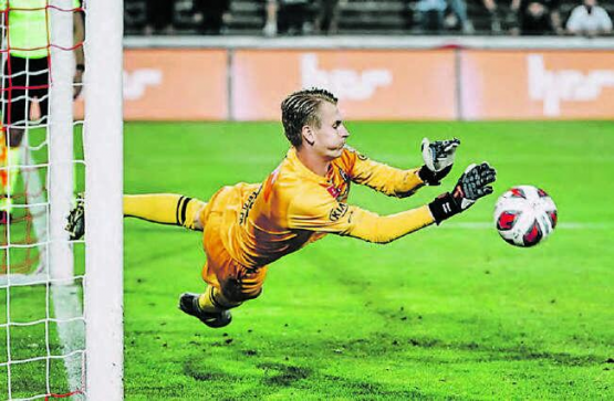 «Ich habe mich auf mein Gefühl verlassen»: Der 22-jährige Simon Enzler bildete einen wertvollen Rückhalt und entschied die Partie, indem er zwei Elfmeter parierte. (Bild: Sarah Rölli)