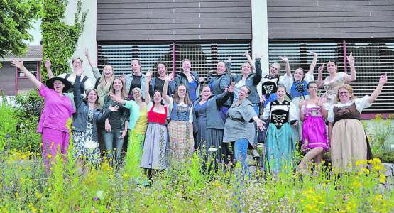 Fröhliche Gesichter an der Schlussfeier Fachkurs Bäuerin Lehrgang 2019/2021 am Landwirtschaftlichen Zentrum Liebegg. (Bild: zVg.)