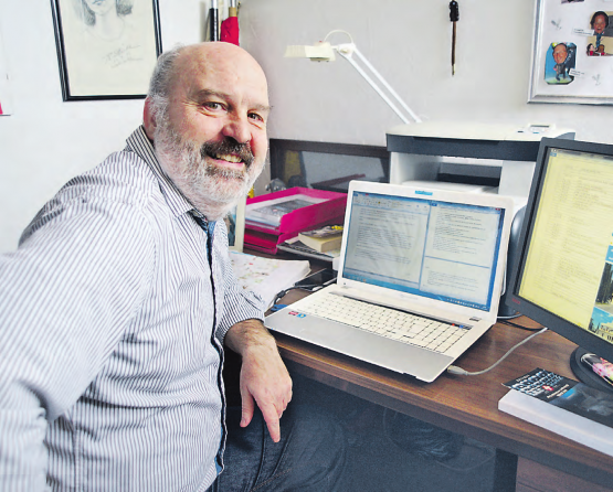 Im Büro von Markus Bucher ist der Agenten-Thriller «Das Pegasus Projekt» entstanden. Aktuell schreibt Markus Bucher am zweiten Buch, das auch in Beromünster spielt. (Bild: Sandro Portmann)