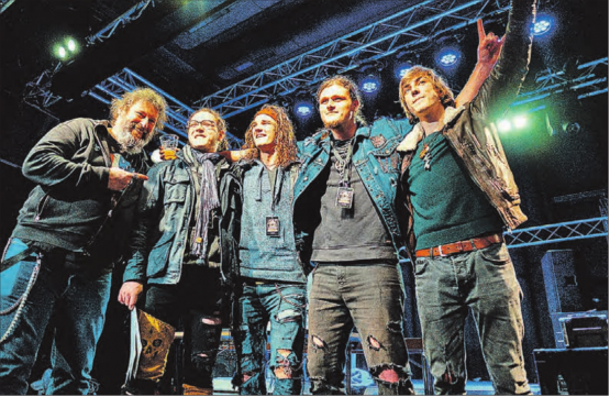 Rockband «Voltage Arc»: Die einheimische Rockband aus Beinwil am See probt in Reinach und räumte an den«SPH Music Masters» ab, (v.l.) Merlin Eichenberger, Toni Hörner, Julian Stein und Timon Forrer. (Bilder: zVg.)