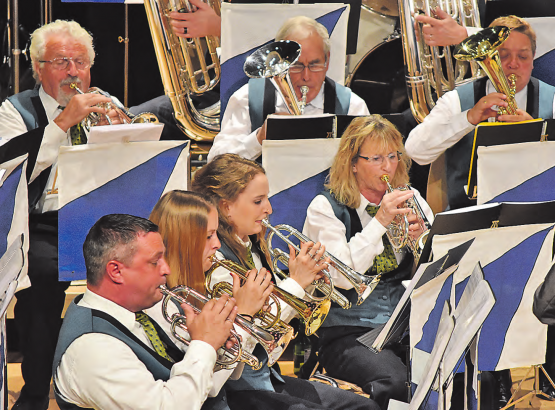 Brass Power pur mit der Musikgesellschaft Beinwil am See im Löwensaal. (Bilder: hg.)